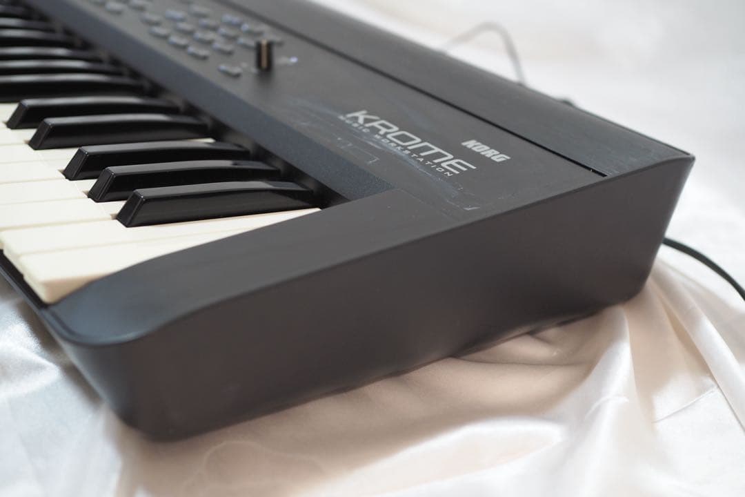 KORG KROME73 シンセサイザーワークステーション