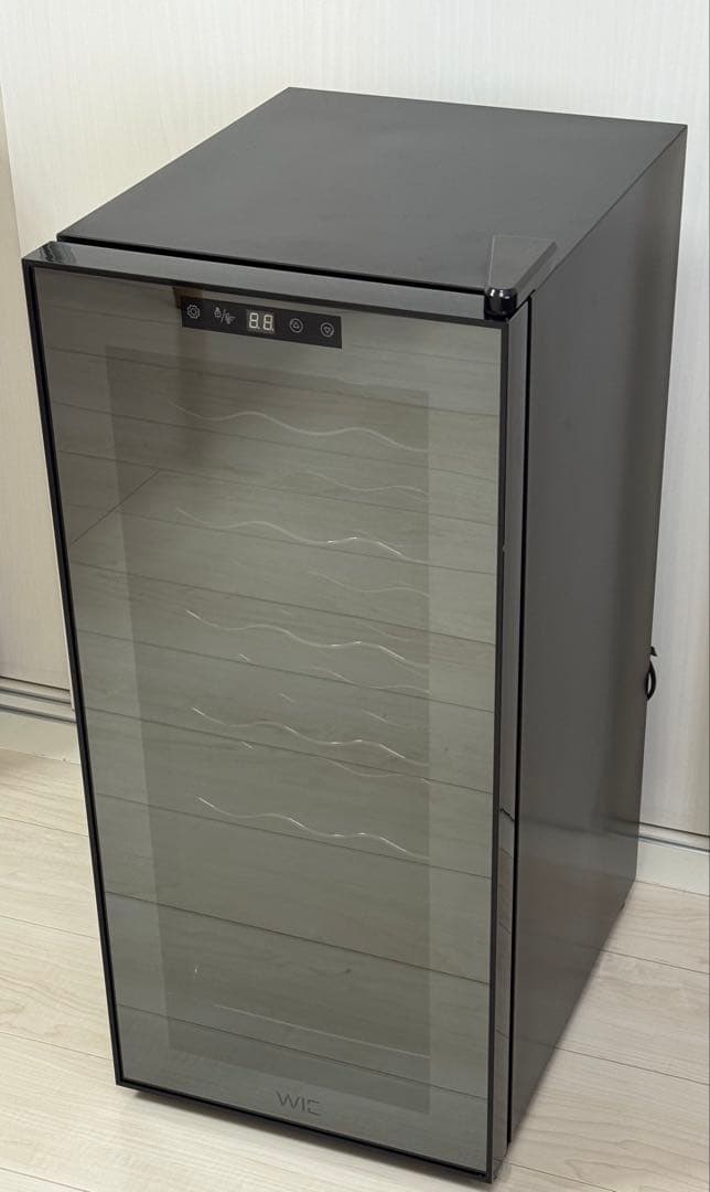 WIE ワインセラー 18本収納 WIWCJC18BADX