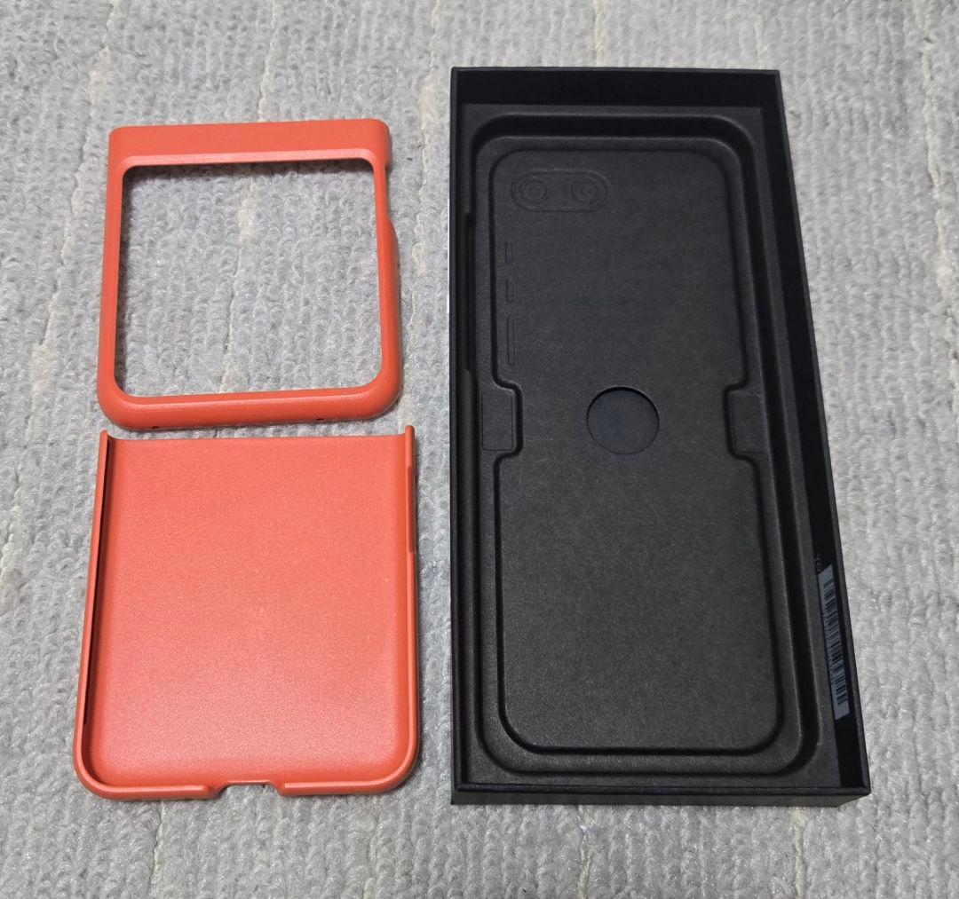 Motorola Razr50 サンドクリーム512GB