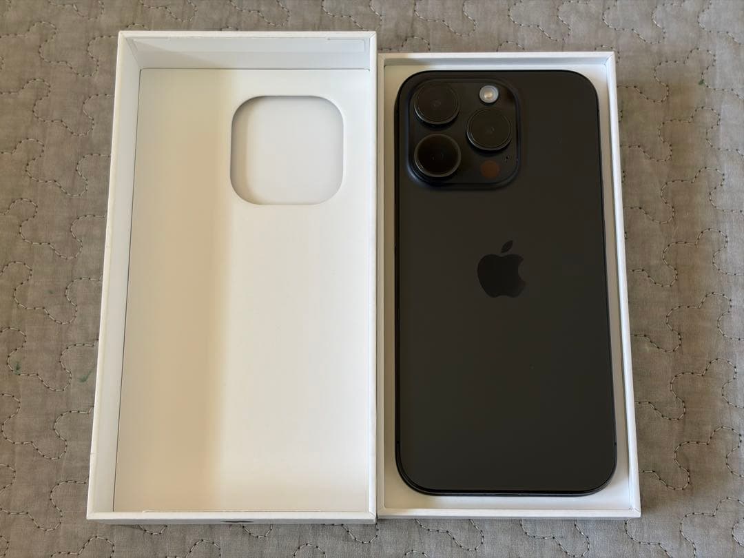 iPhone15Pro 128GB 美品 ブラックチタニウム