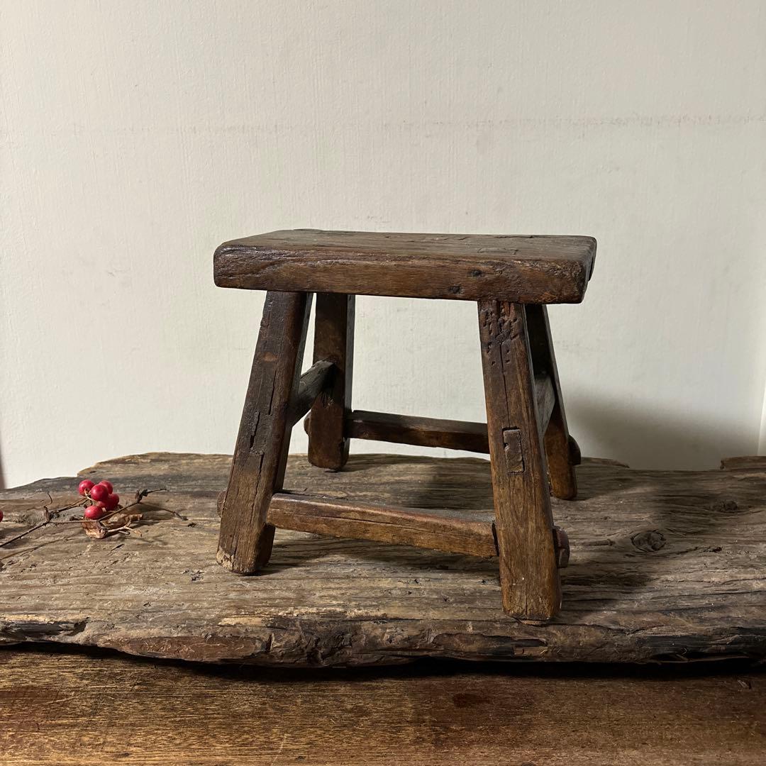 朝鮮　李朝　中国　その1 木製小さな踏み台　肘掛　花台　スツール　古民具　骨董