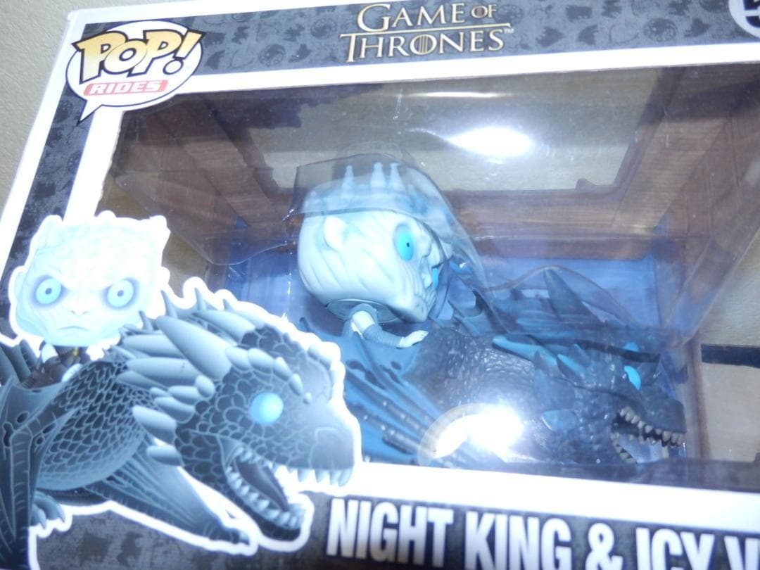 ★日本未発売❤️FUNKOPOP❤️暗闇発光verナイトキング乗馬ドラゴン限定版