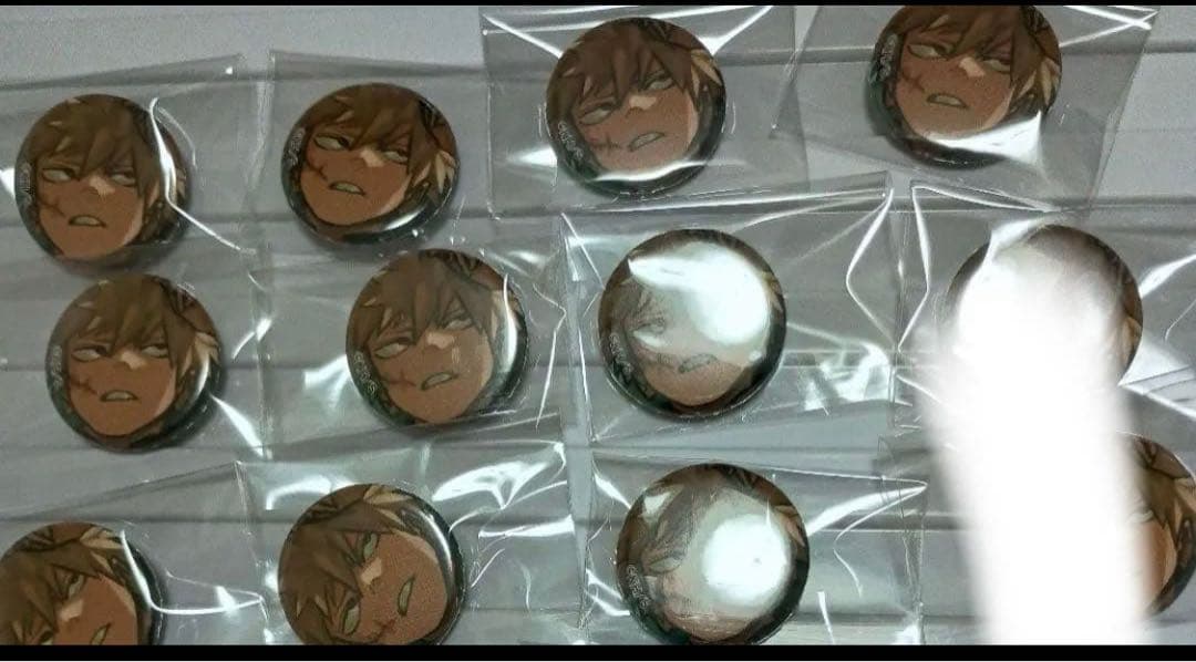 僕のヒーローアカデミア 応募者全員大サービス 缶バッジ 爆豪勝己　10こ