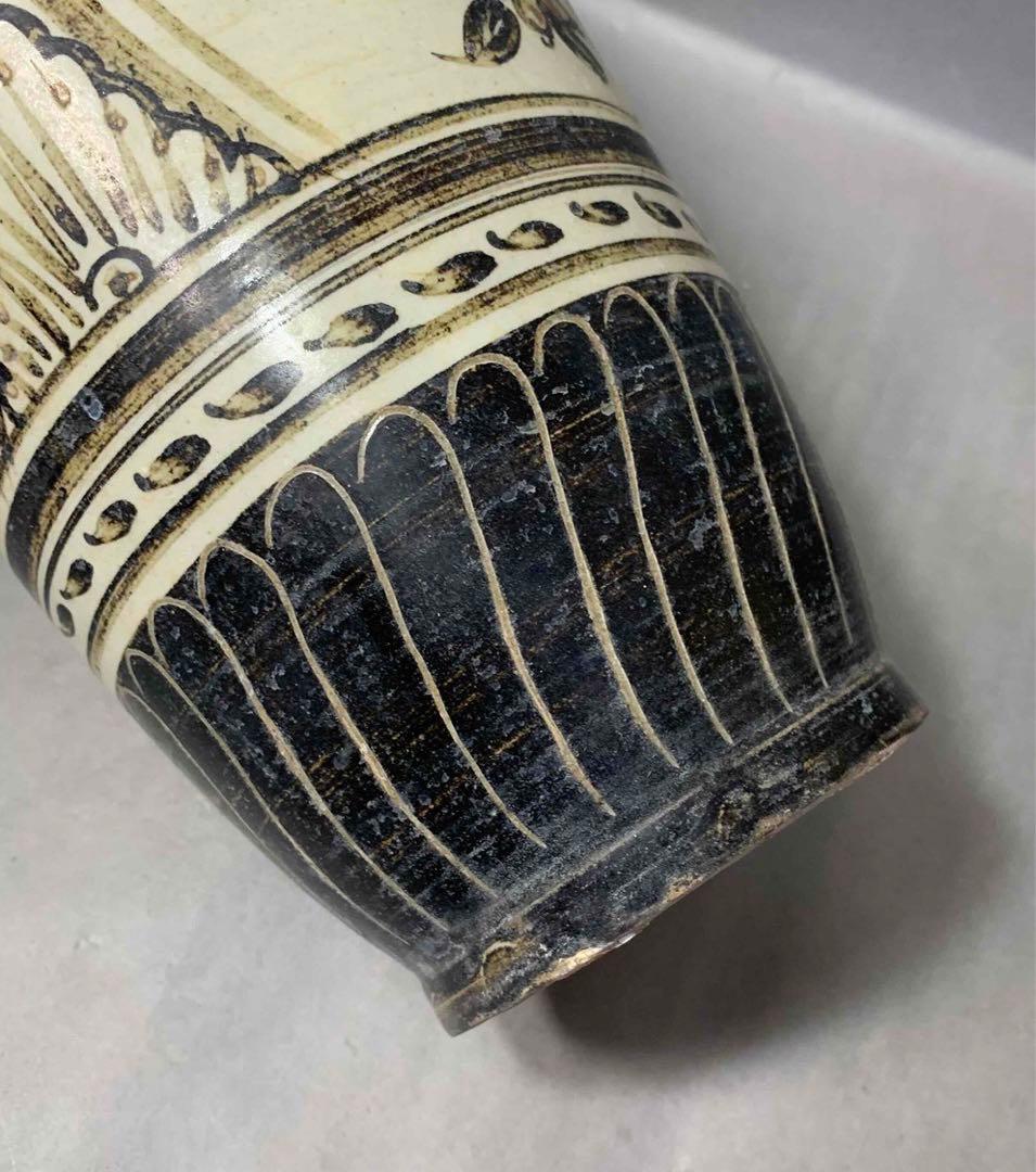 中国 花鳥蝶の絵瓶　u6230906