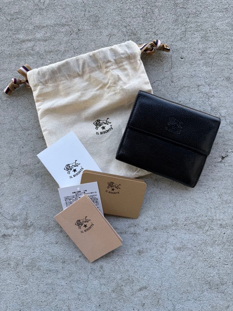 (本日限り)12000円即日発送手配可IL BISONTE 二つ折り財布 黒