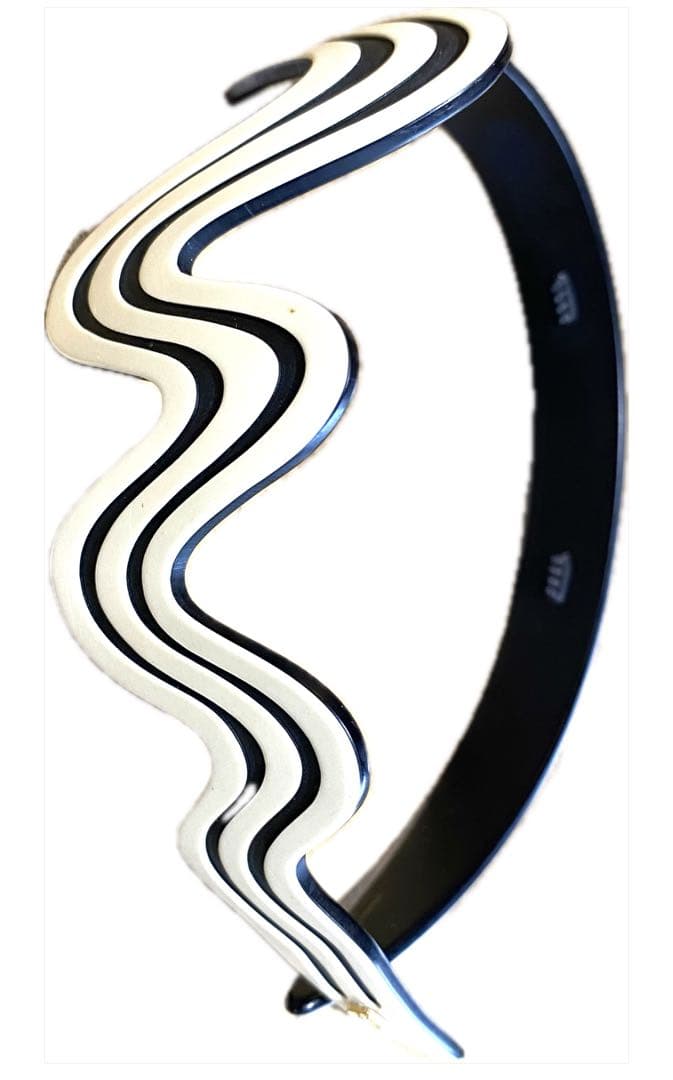 アレクサンドル　ドゥ　パリ　カチューシャ　白　ウエーブ　モダン　ヘアバンド