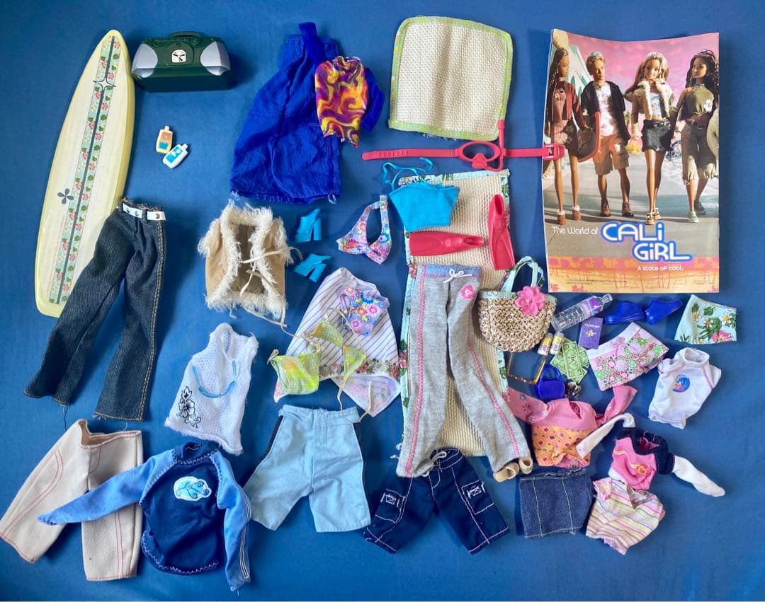 Barbie 7体 & 車　(セット売りのみ可)