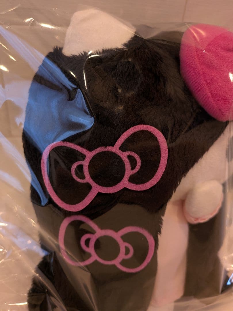 希少　ハローキティ　貞子　コラボぬいぐるみ　サンリオ限定　新品　タグ付き