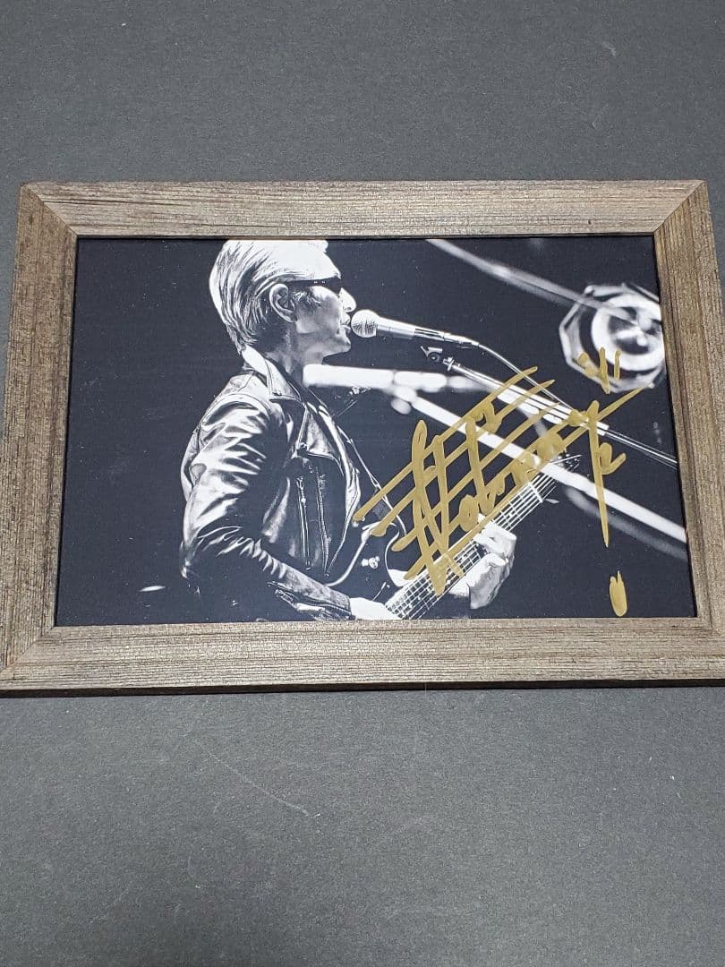 横浜銀蝿 JOHNNY 直筆サイン入り フォトスタンド