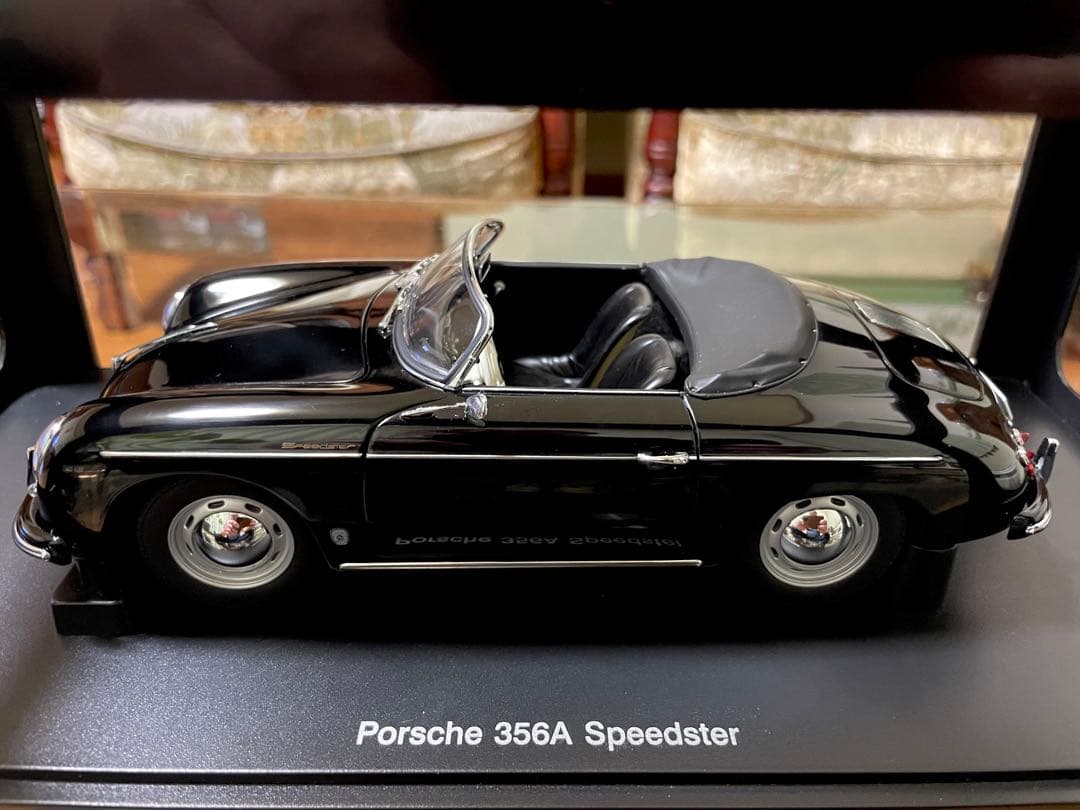 価格変更1/18 オートアート ポルシェ356A スピードスター ブラック未展示