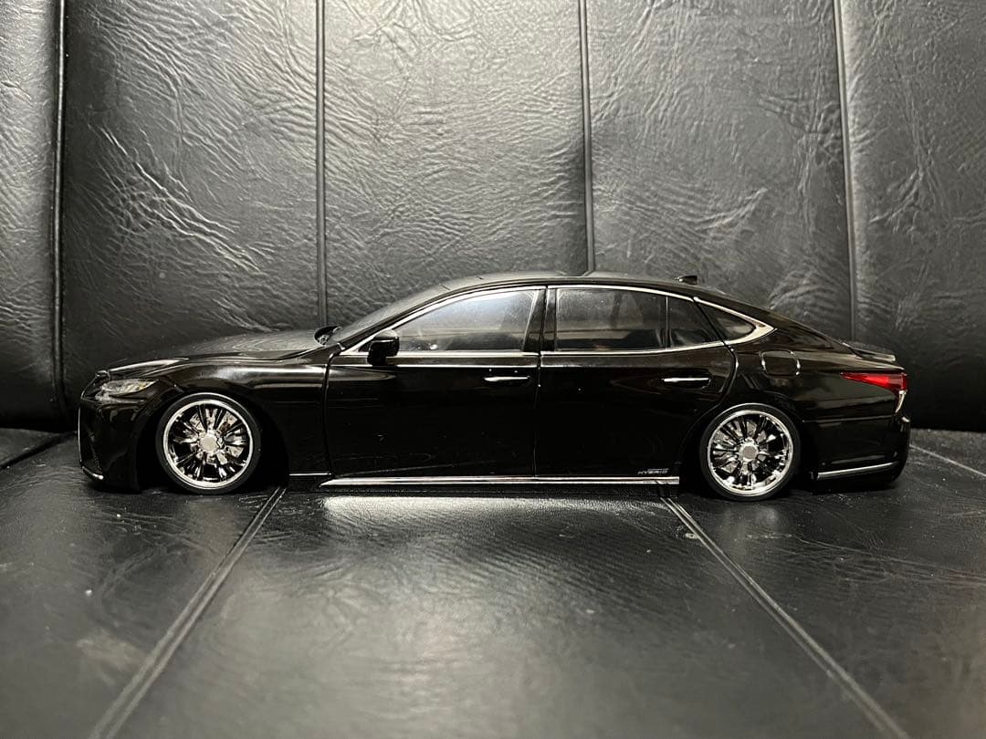 レクサス LS500h 1/18