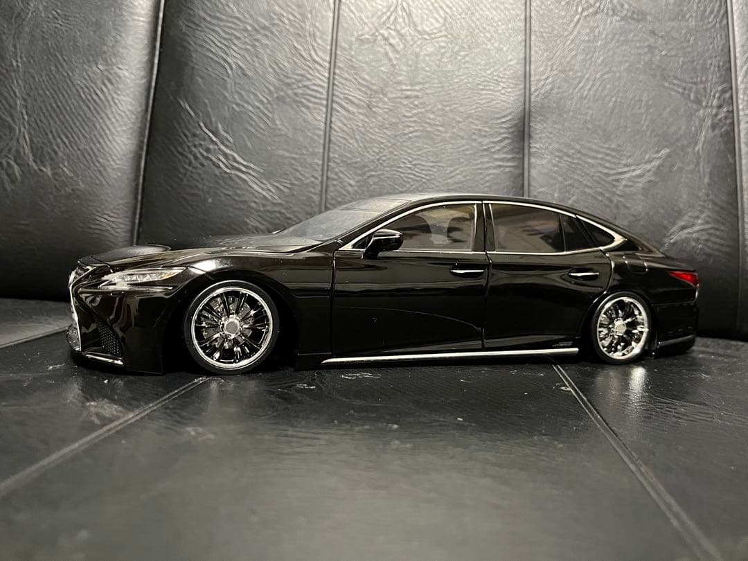 レクサス LS500h 1/18