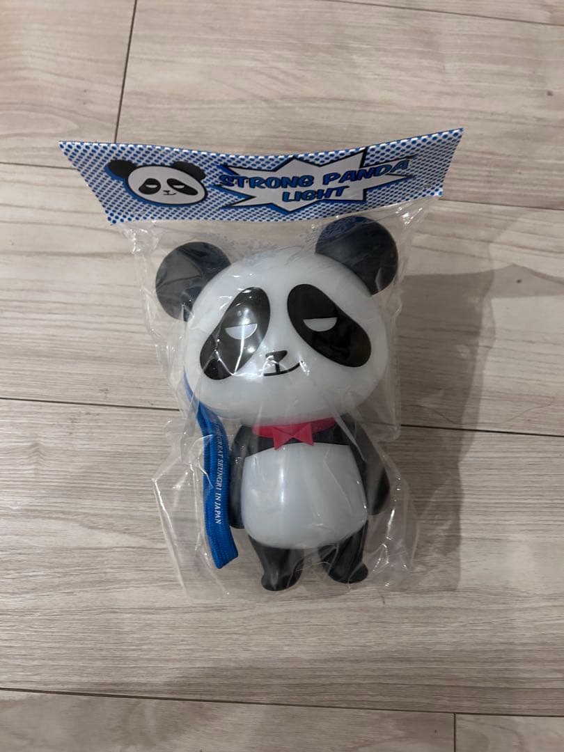 BIGBANG V.I 【STRONG PANDA LIGHT】