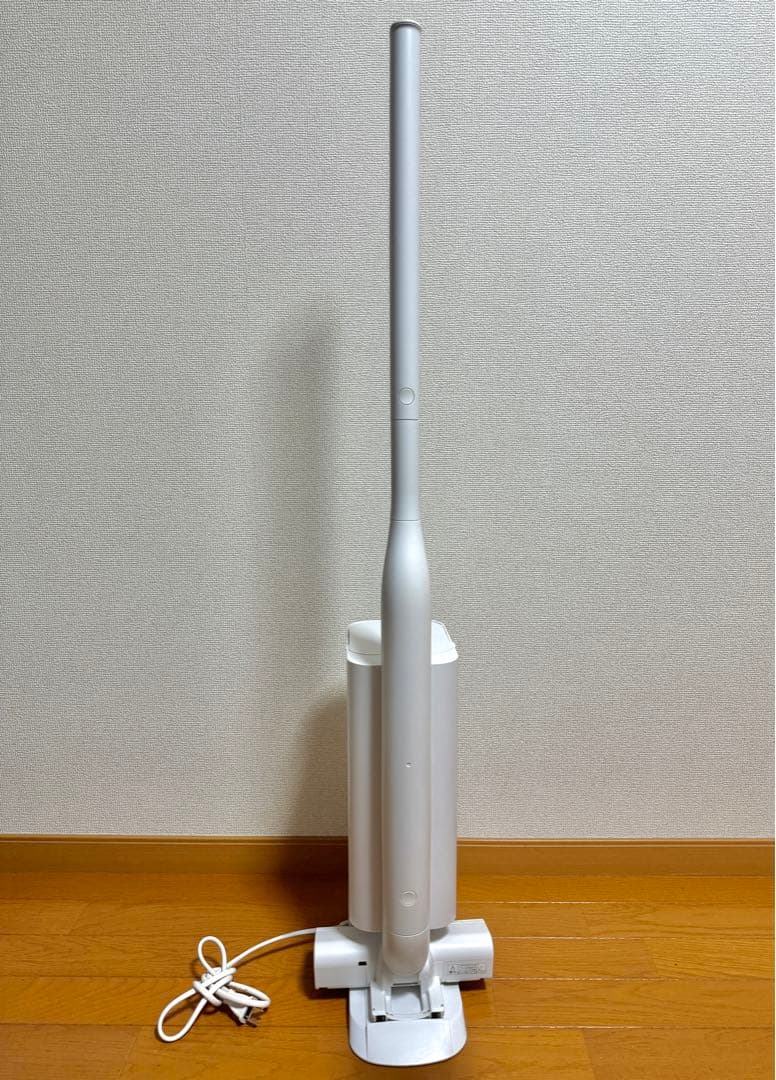 美品 Panasonic スティッククリーナー MC-NS100K 2023年製