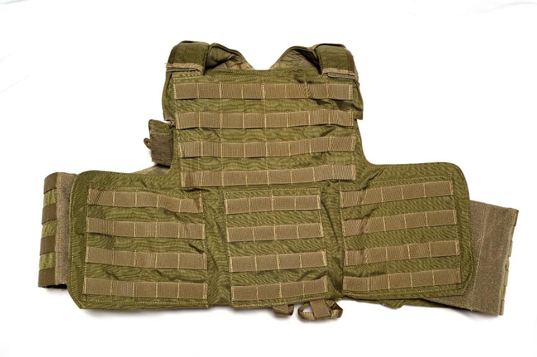 FLYYE製 CIRAS LAND ボディアーマー プレートキャリア カーキ