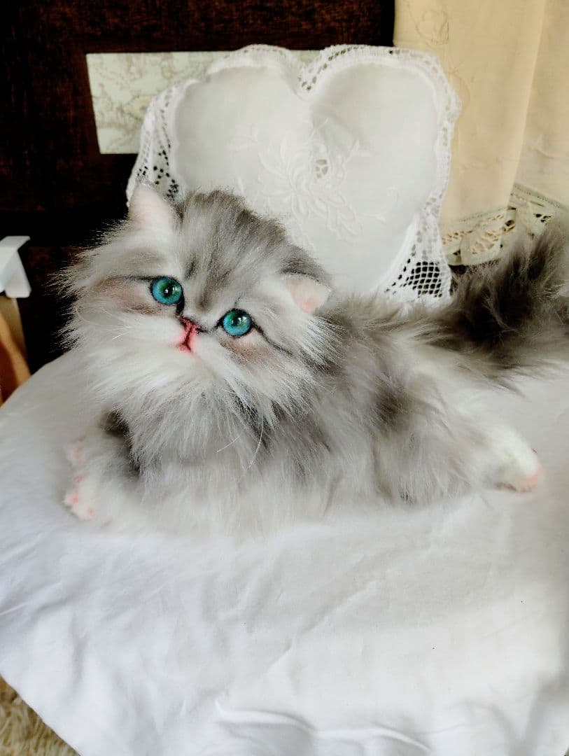 ミヌエット子猫ちゃん♡美人さん♡アートドール♡ぬいぐるみ♡大きめサイズ♡