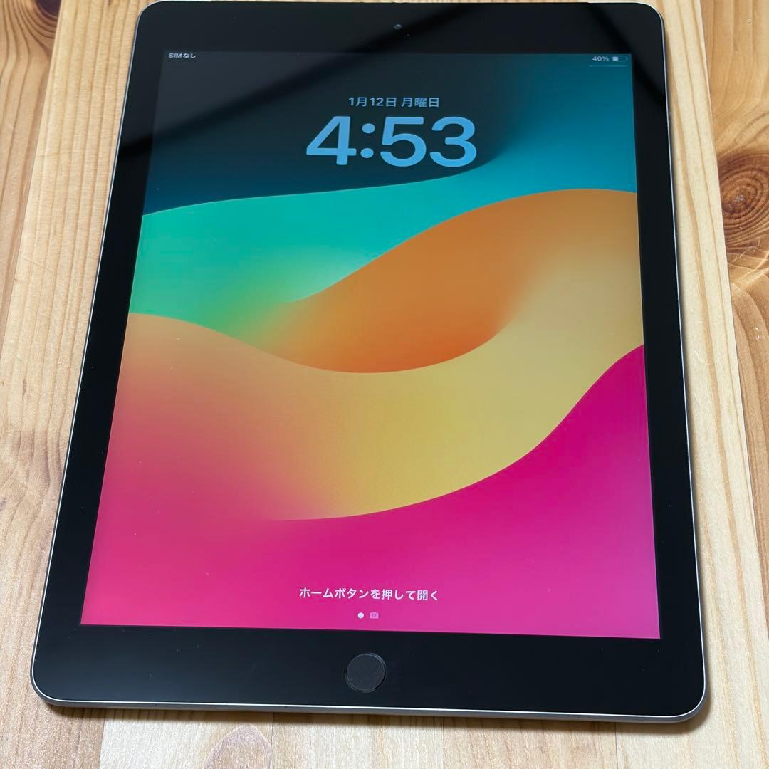 ipad 第6世代 ゴールド32GB セルラーモデル　5730