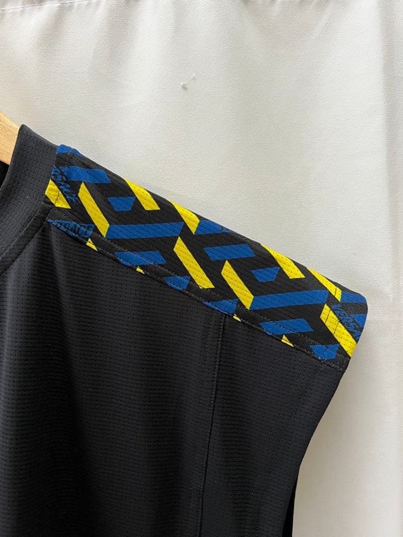 新品未使用！タグ付　定価4.1万 伊製 ヴェルサーチェ ノースリーブシャツ　3