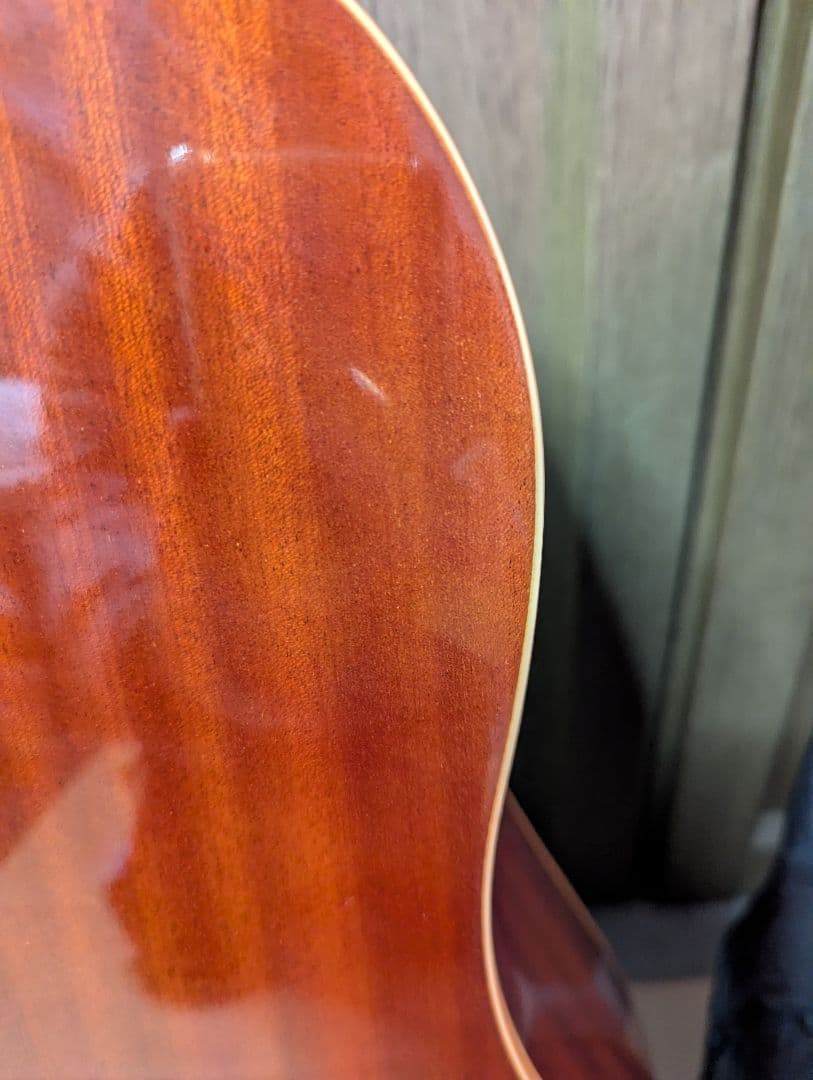 ♪メーカー不明・型番不明・J-45風カスタム♪