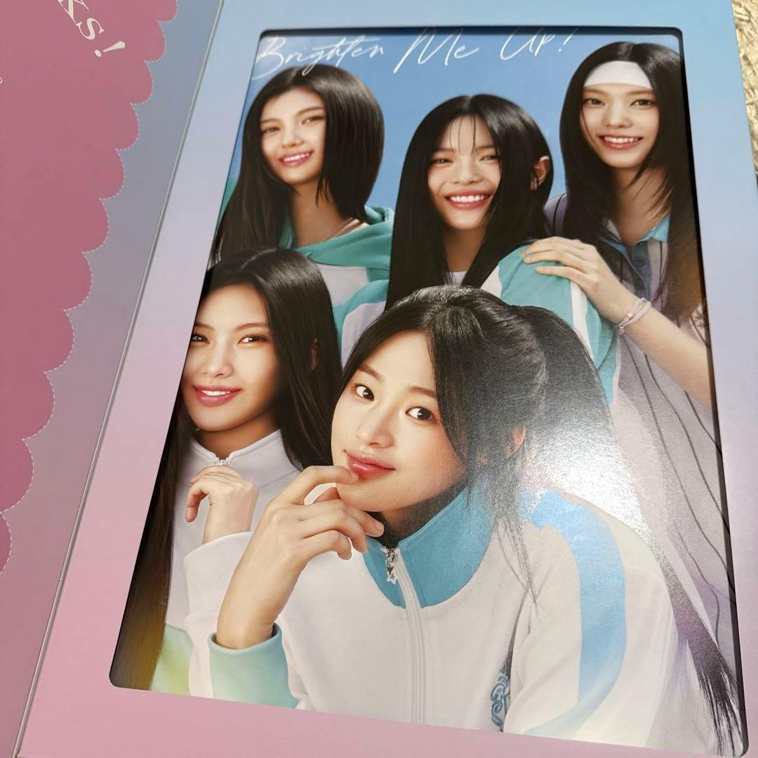 Essential with NewJeans ミニポスターセット