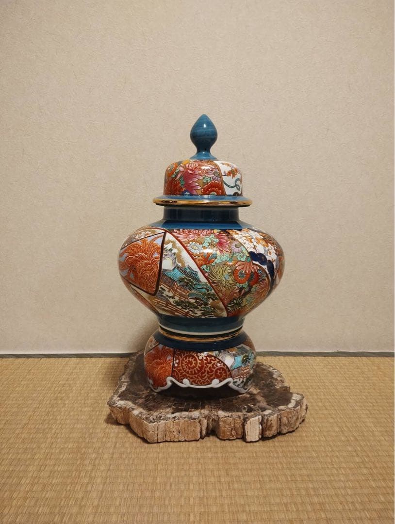 【伝統美】有田焼 勝右衛門窯の希少壺―匠の技が織りなす逸品