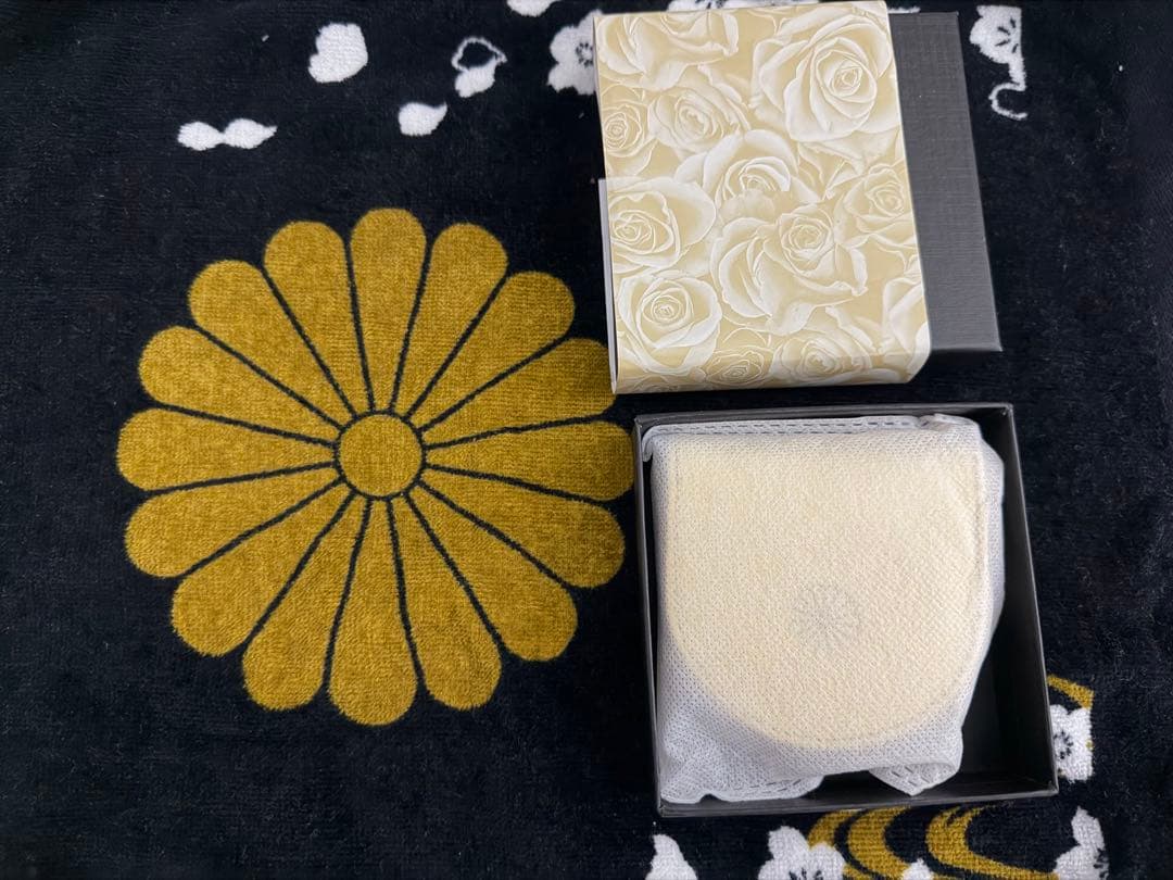 新品　皇居　金色　ゴールド　ケース