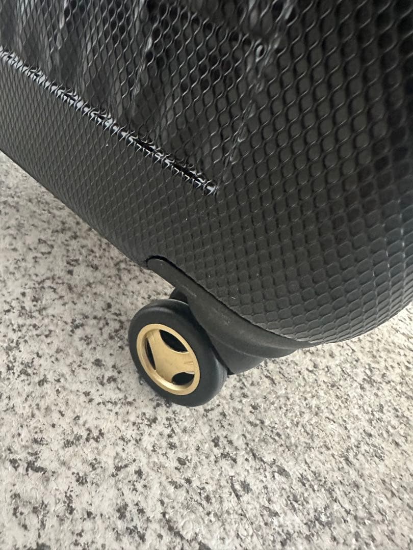 サムソナイト　samsonite スーツケース　キャリーバッグ　機内持ち込みok