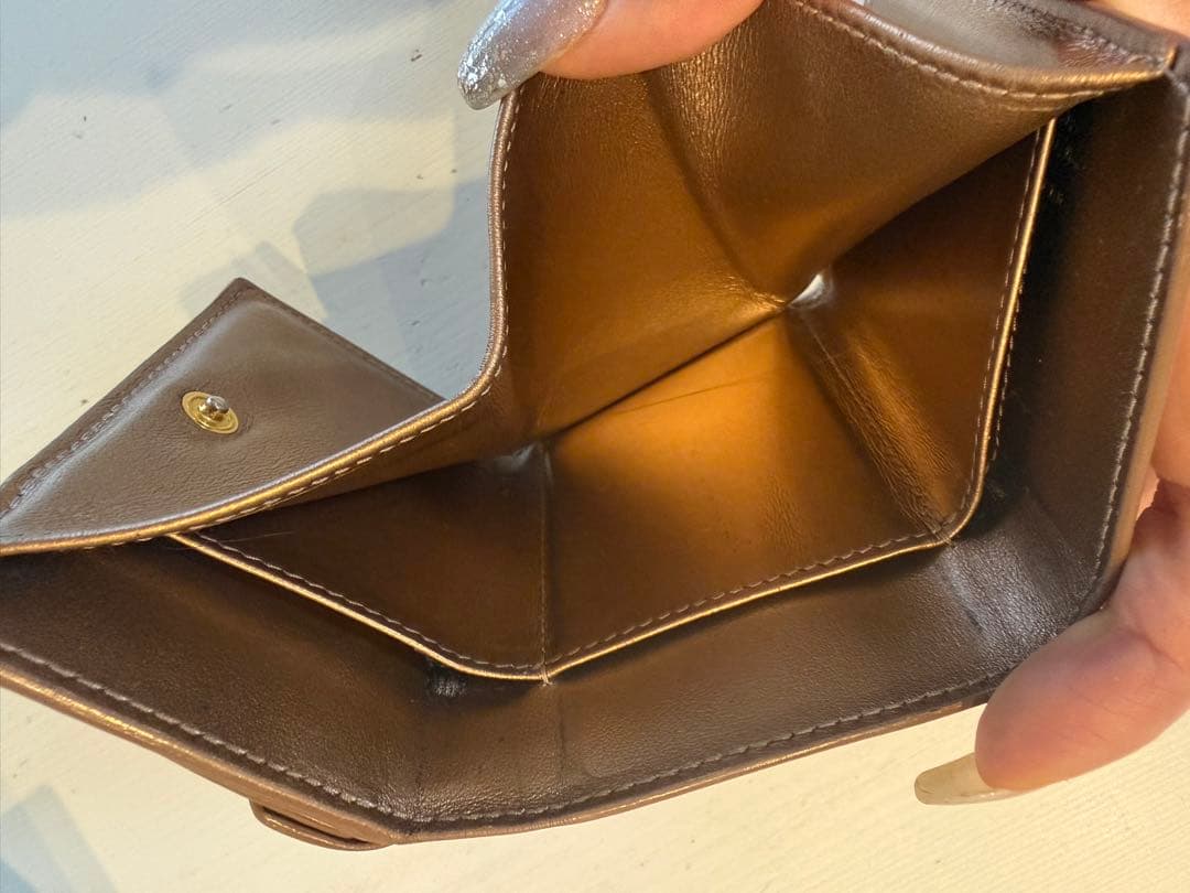 PRADA ゴールドレザー 三つ折り財布