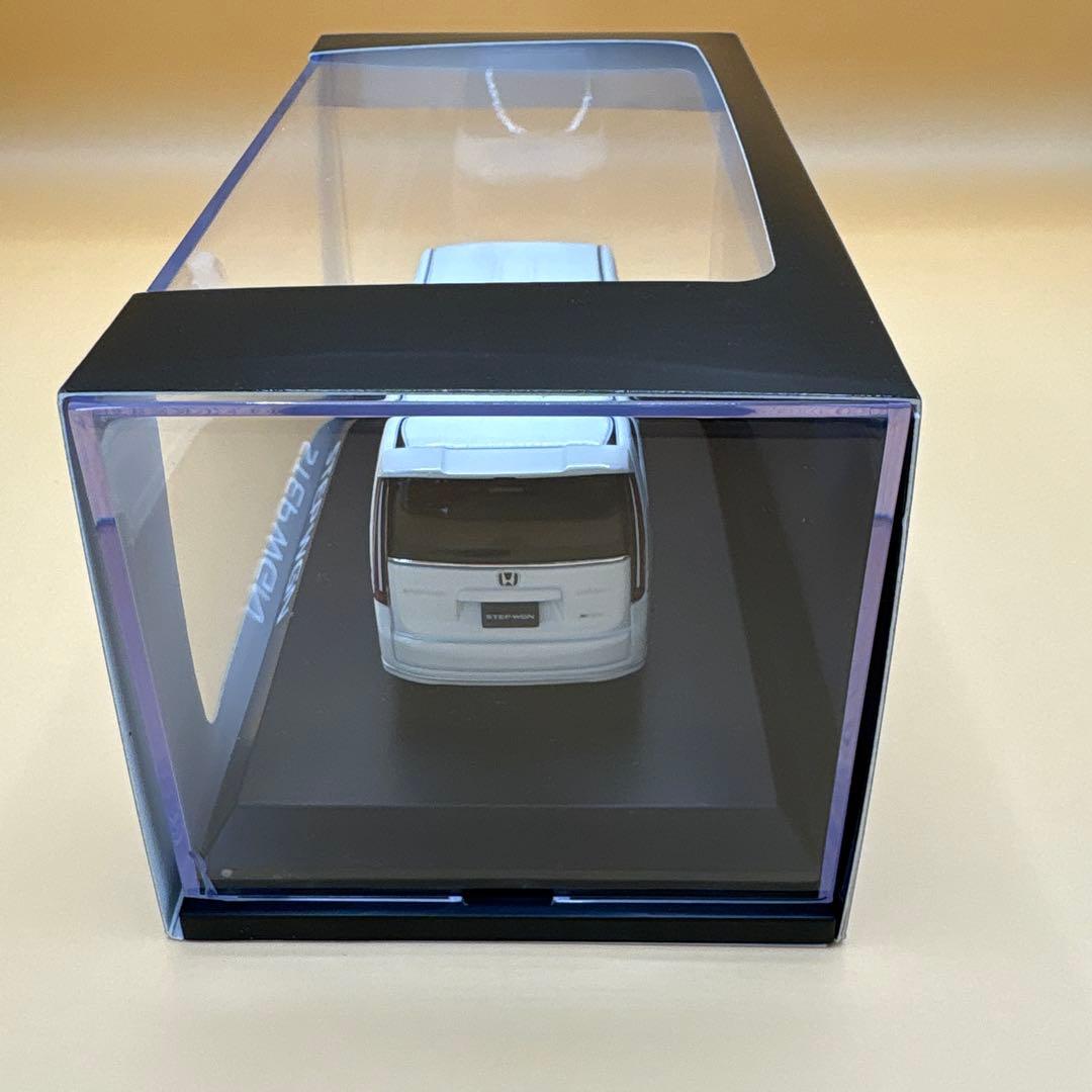 HONDA ホンダ　ステップワゴン　プラチナホワイトパール　ミニカー