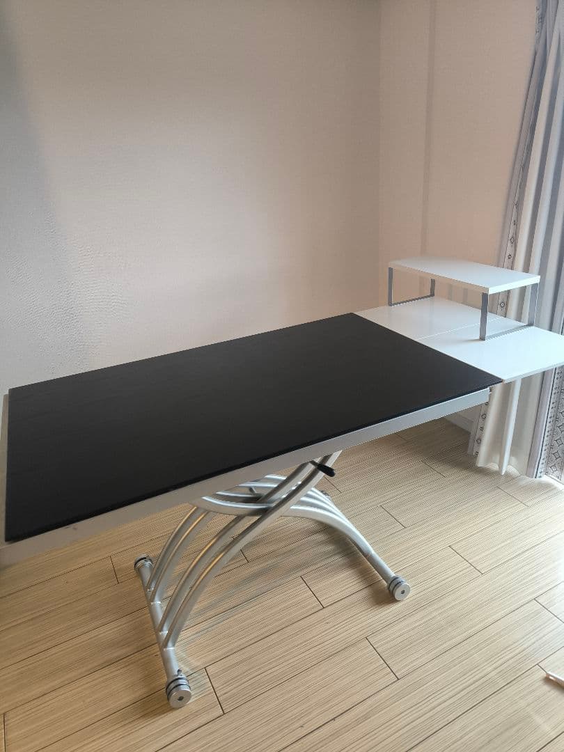 東京インテリア購入　折りたたみ式昇降ダイニングテーブル　ブラックガラス
