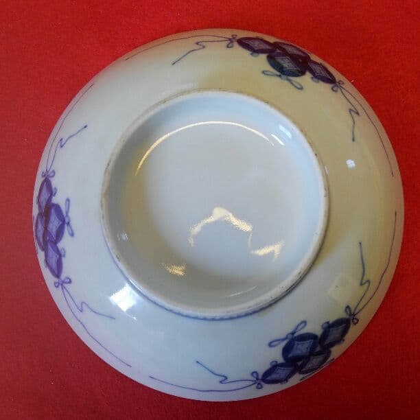 藍鍋島後期　野菊図　五寸　櫛高台