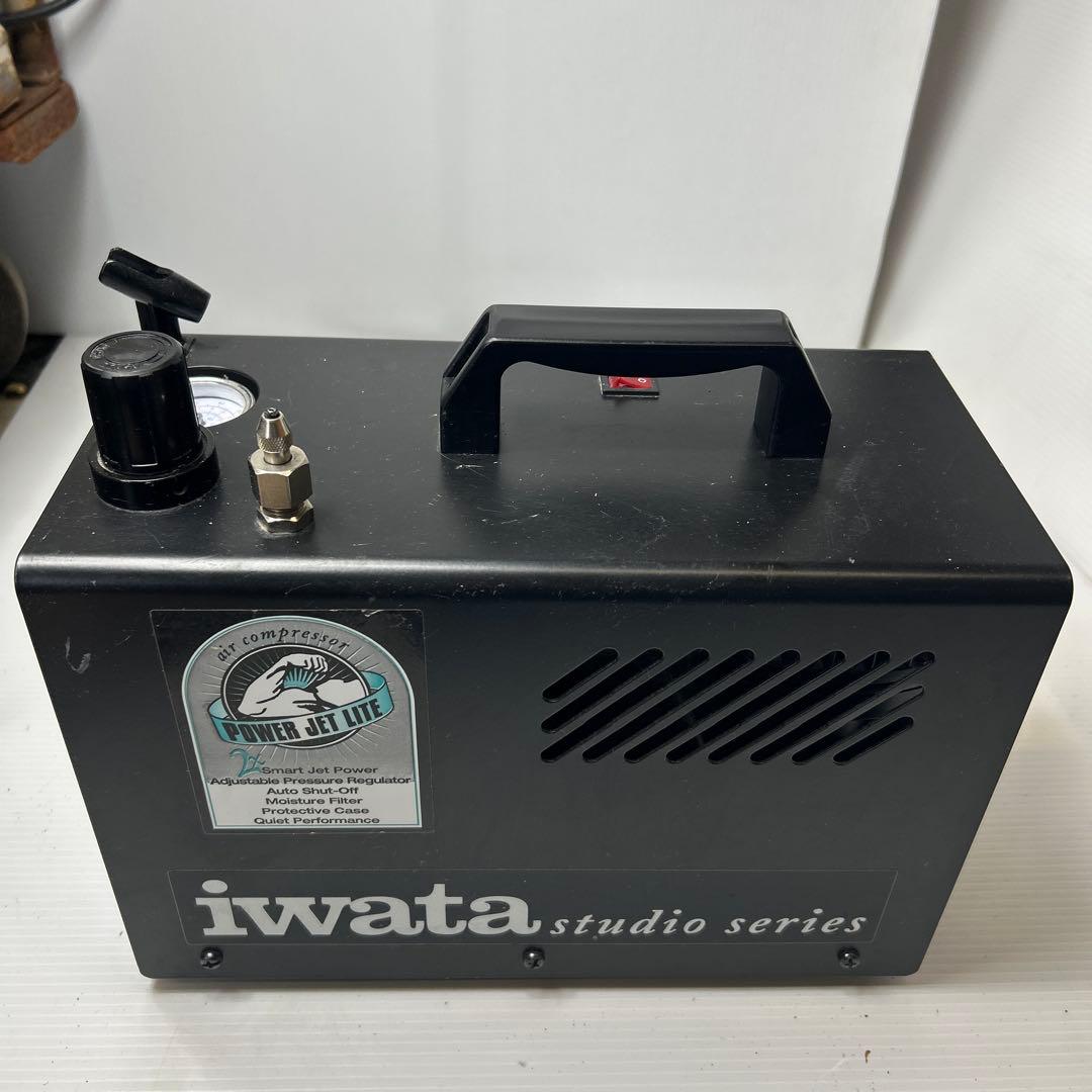 IWATA エアーブラシ用オイルフリーコンプレッサー