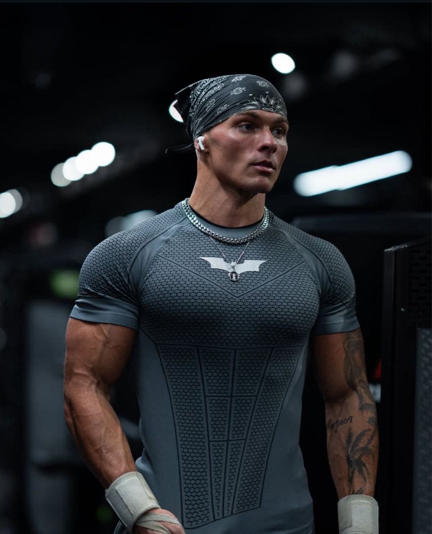 ま*と様  x Batman Dark Grey Size：M