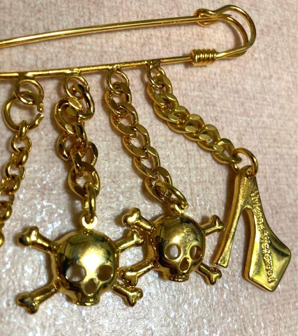 美品 Vivienne Westwood ゴールド ブローチ 4連 安全ピン