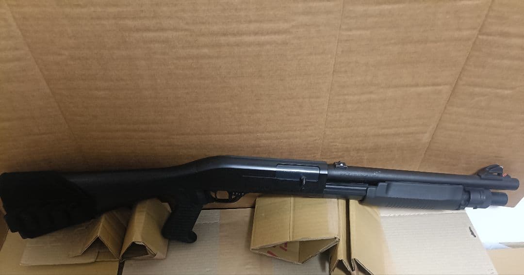 東京マルイ　M3スーパー90 ショットガン