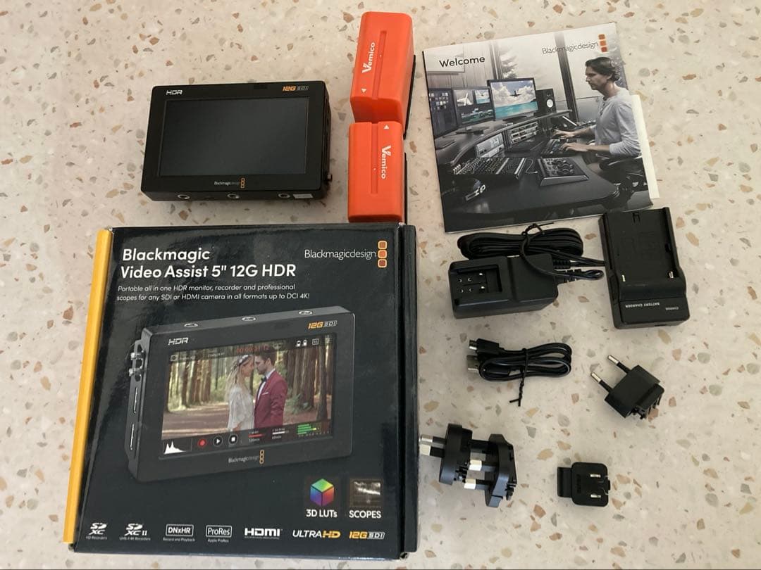 Blackmagic VideoAssist5インチ 12G HDR