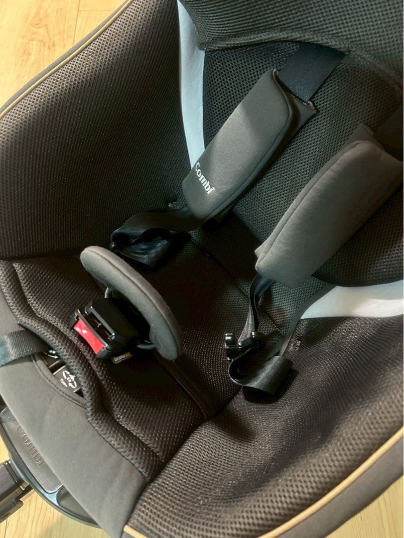 Combi チャイルドシート ネイビー/グレー