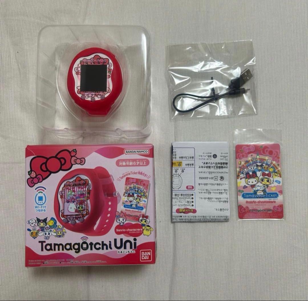 Tamagotchi Uni ハローキティデザイン