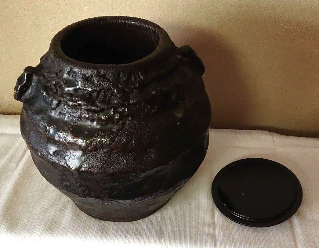 茶道具備前芋頭水指