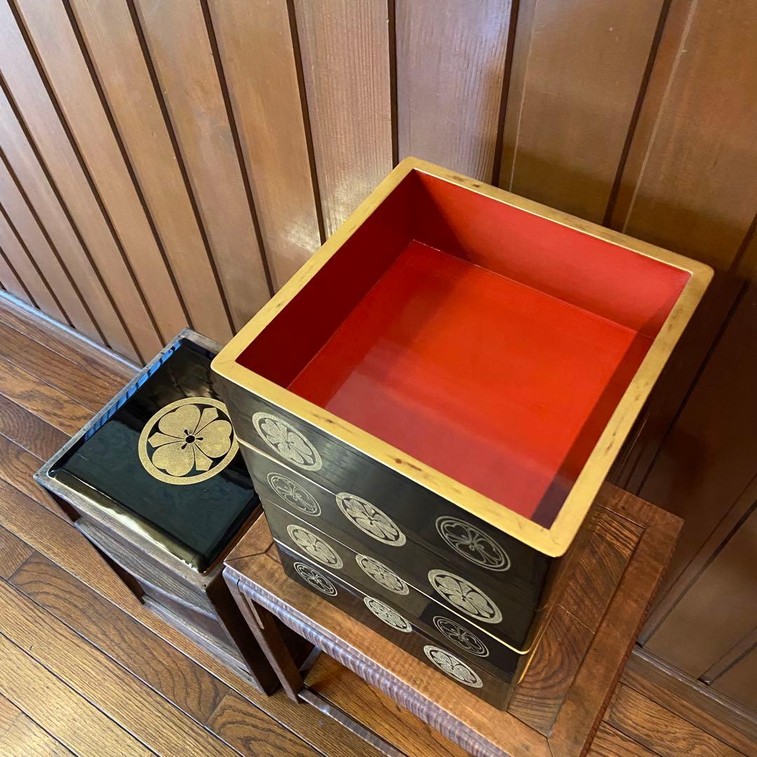 輪島塗　四段重箱　定紋八寸重箱　点彫り沈金　共箱付