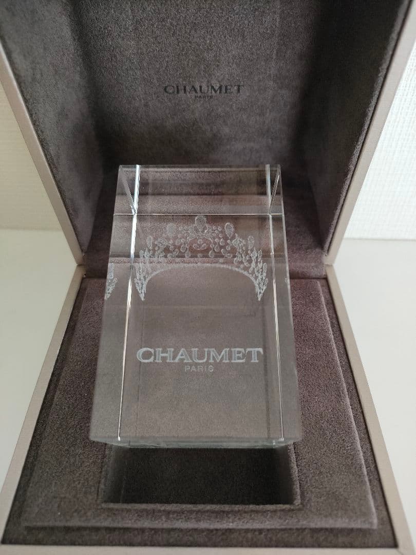 セール★新品未使用ショーメ☆ティアラ ロゴ クリスタルペーパーウェイト オブジェ