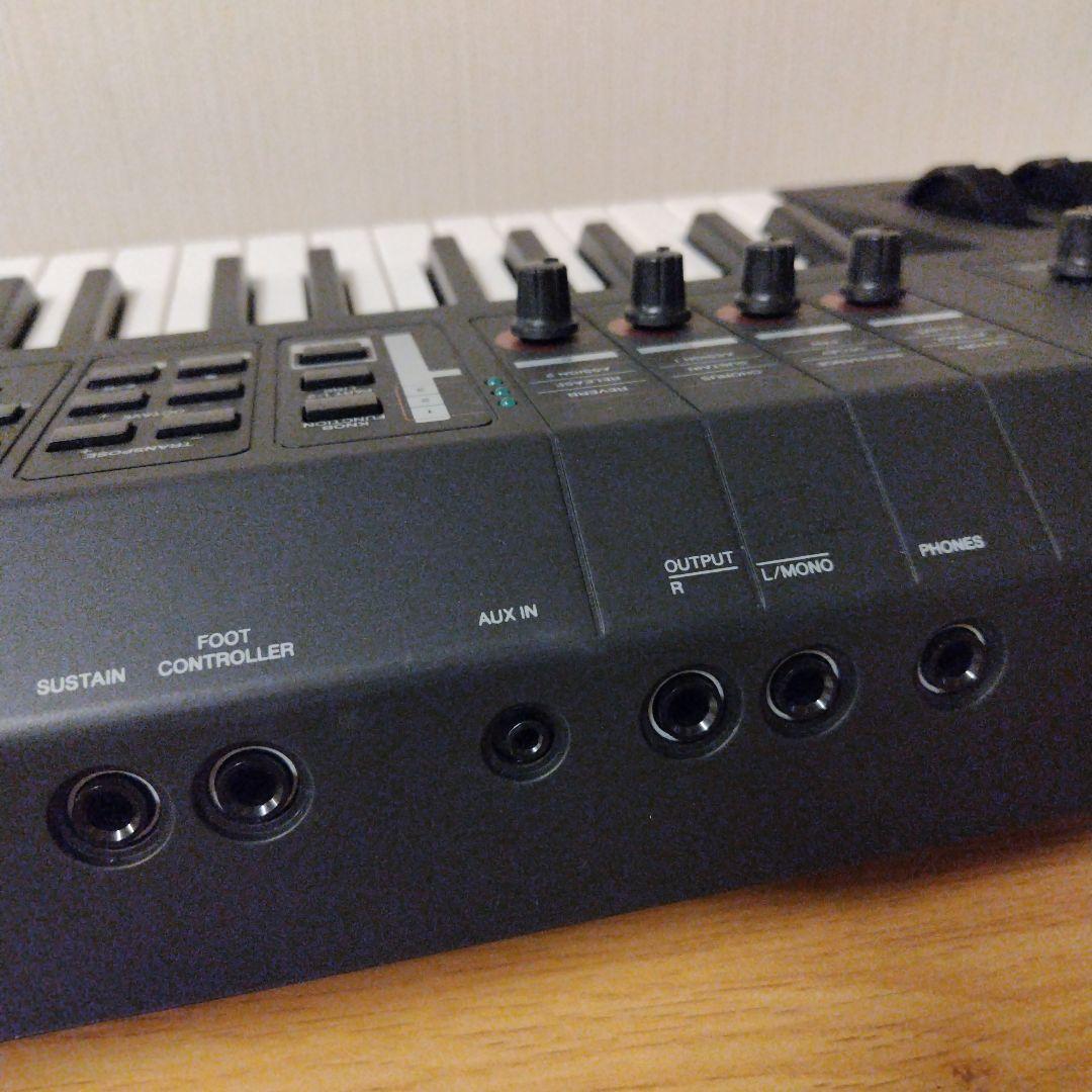 YAMAHA MX61 シンセサイザー 61鍵 専用ケース、フットスイッチ等付属