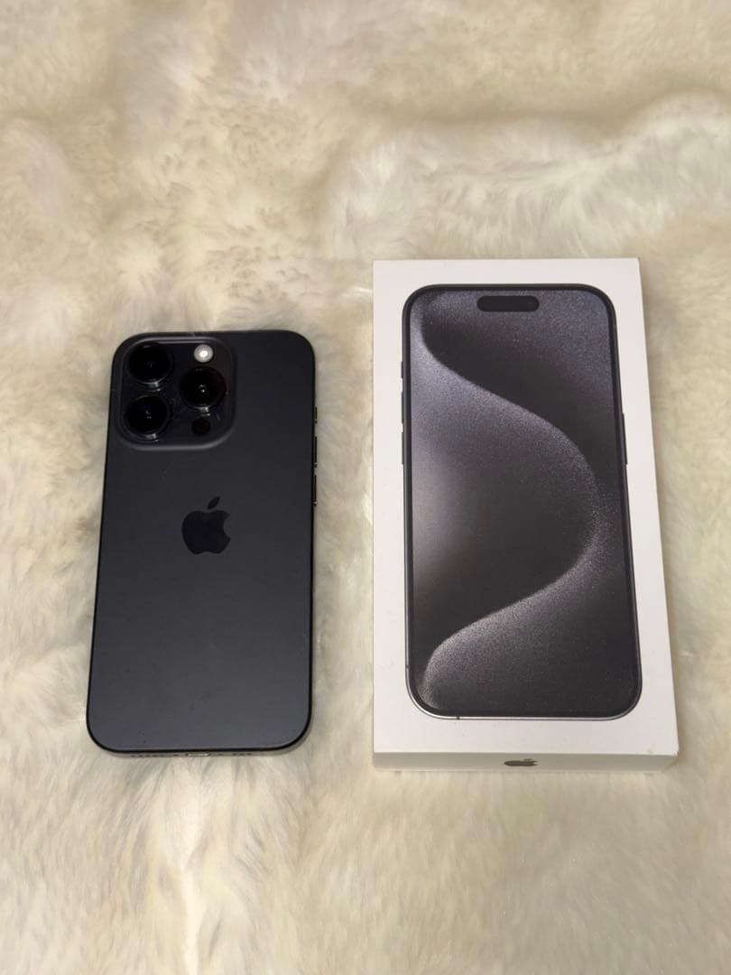 iPhone 15 Pro 本体 ブラックチタニウム