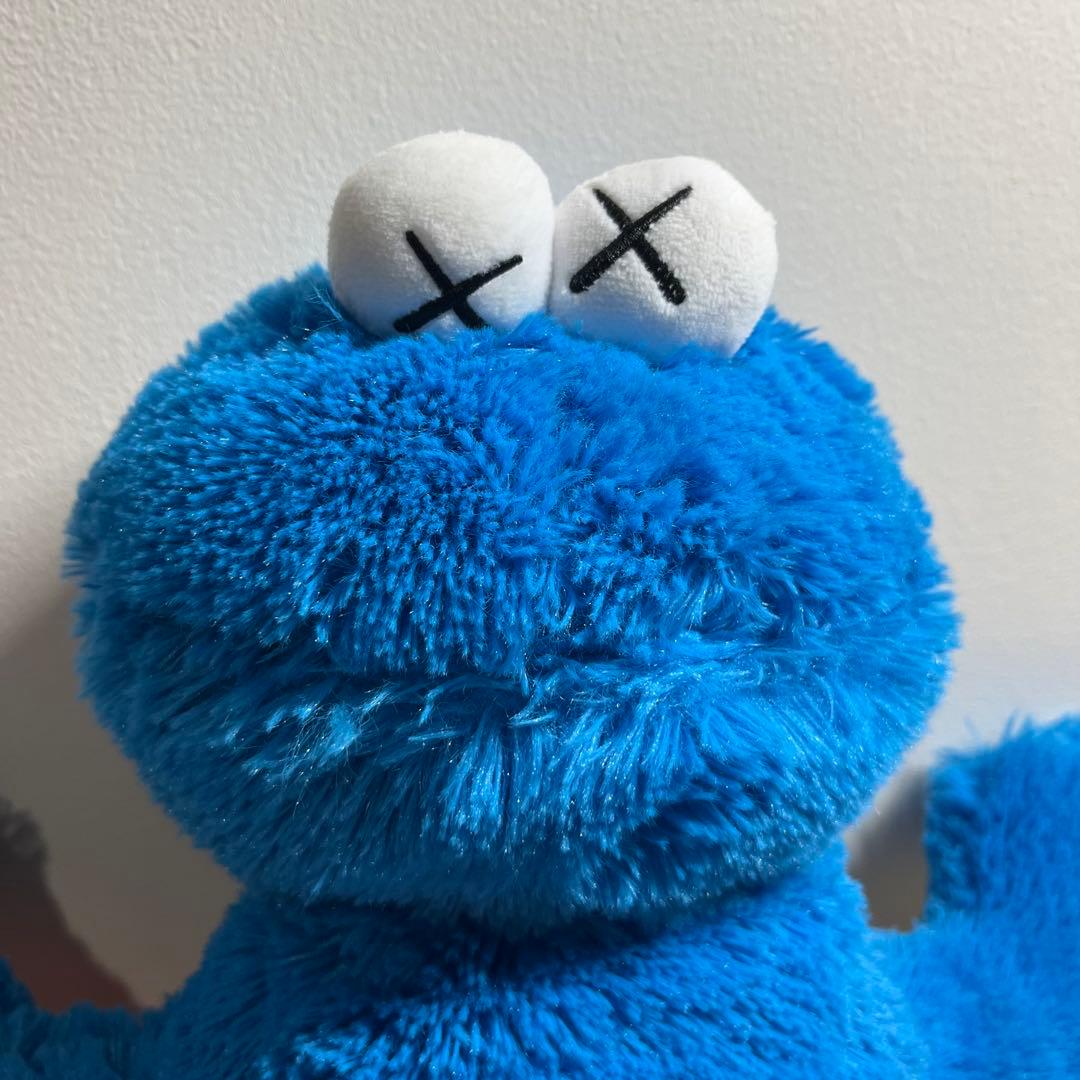 UNIQLO KAWS ユニクロ カウズ セサミストリート ぬいぐるみ