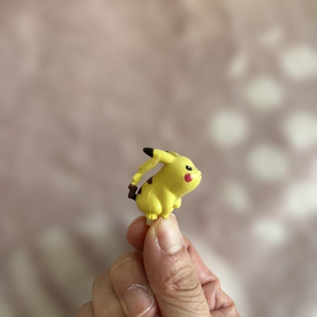 初期　ピカチュウ フィギュア