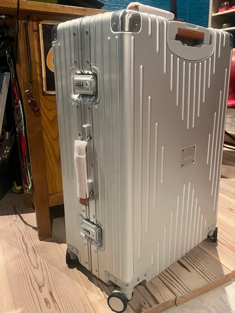 【70L】イノベーター　スーツケース