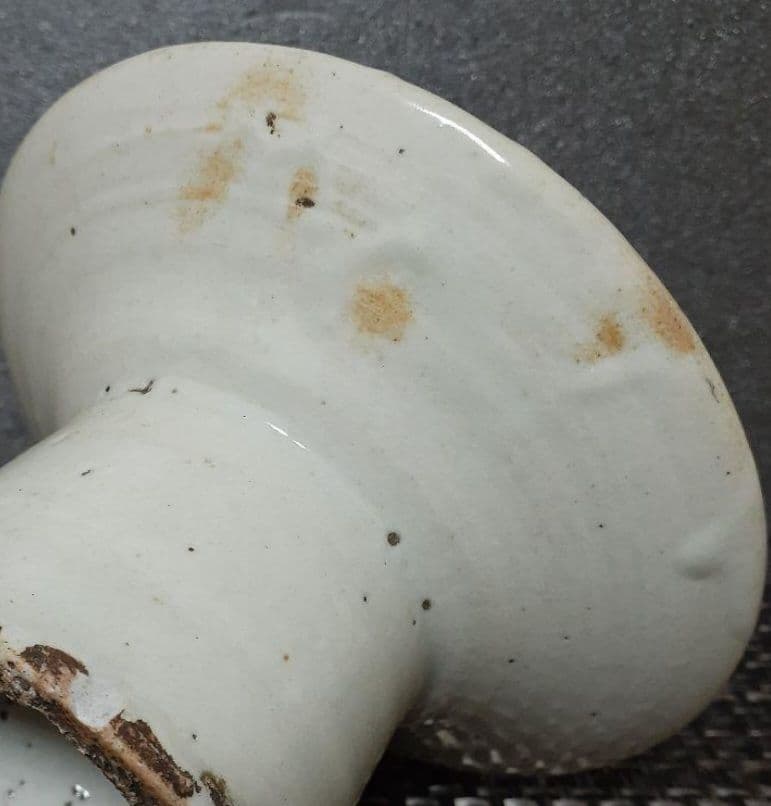 朝鮮古美術　朝鮮古陶磁器　古玩　李朝白磁　堅手　高付皿　台皿　祭器　仏教美術