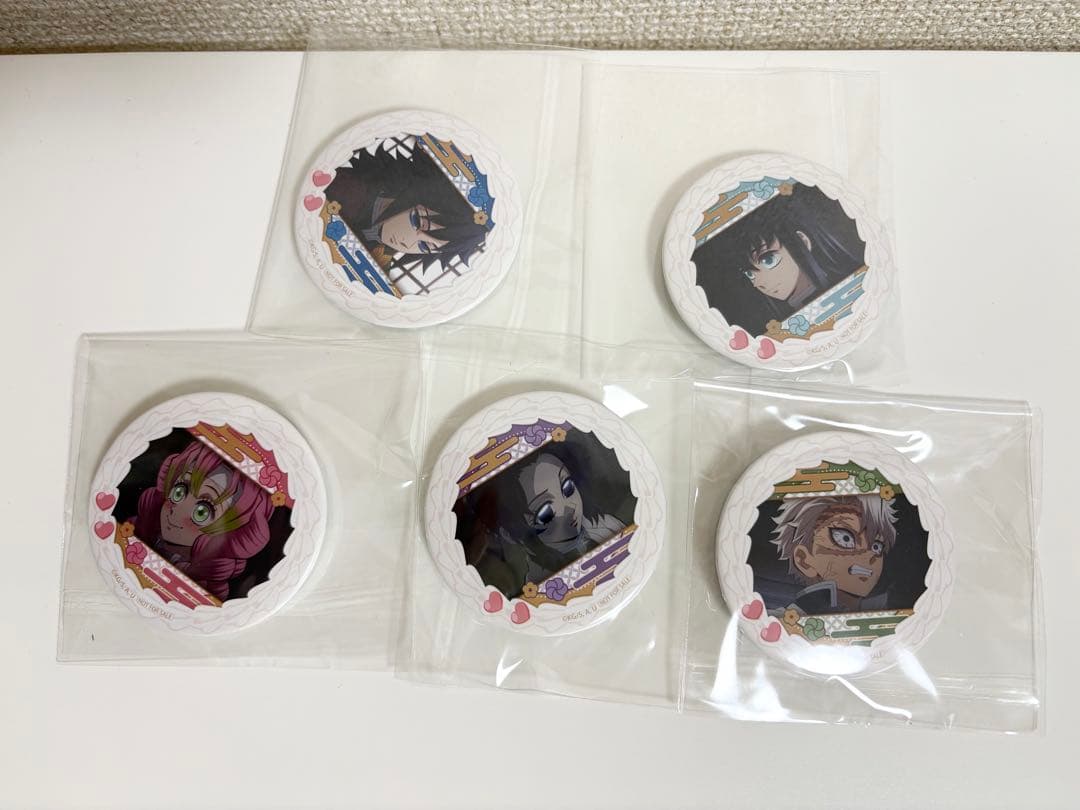 冨岡義勇　時透無一郎　プリロール　缶バッジ　不死川実弥 胡蝶しのぶ　甘露寺蜜璃