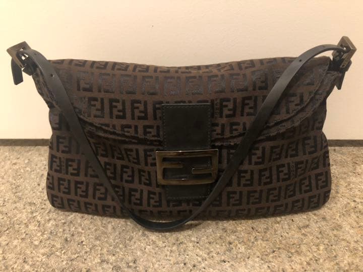 フェンディ ズッカ柄 美品