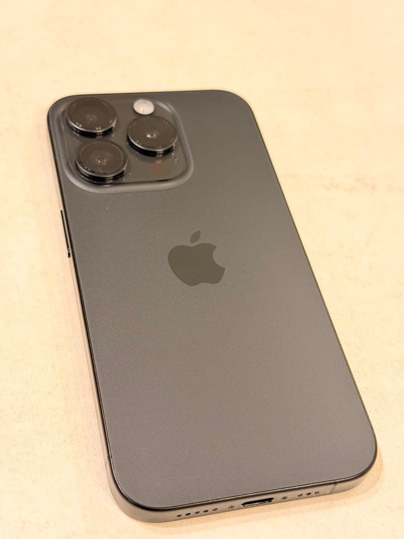 iPhone 15pro 256GB ブラックチタニウム